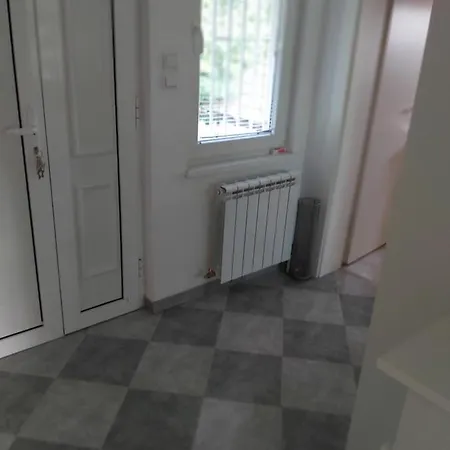 Miya Free Parking Apartman *